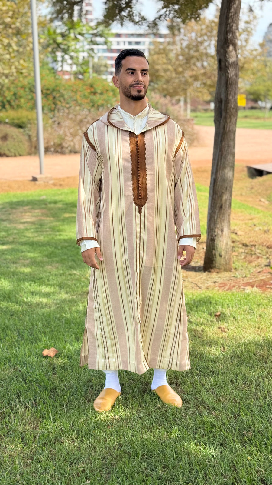 The Earth Sousdi Jallaba (Beige & Brown)
